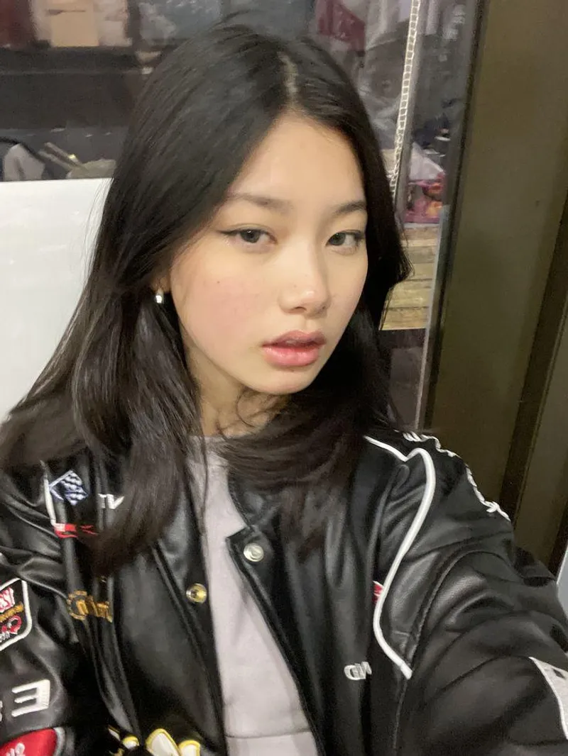 Thumbnail Exploring Desires: Tiny Asian Frame Experience - Author: Different_Look_4081 | Category: AsianFetish