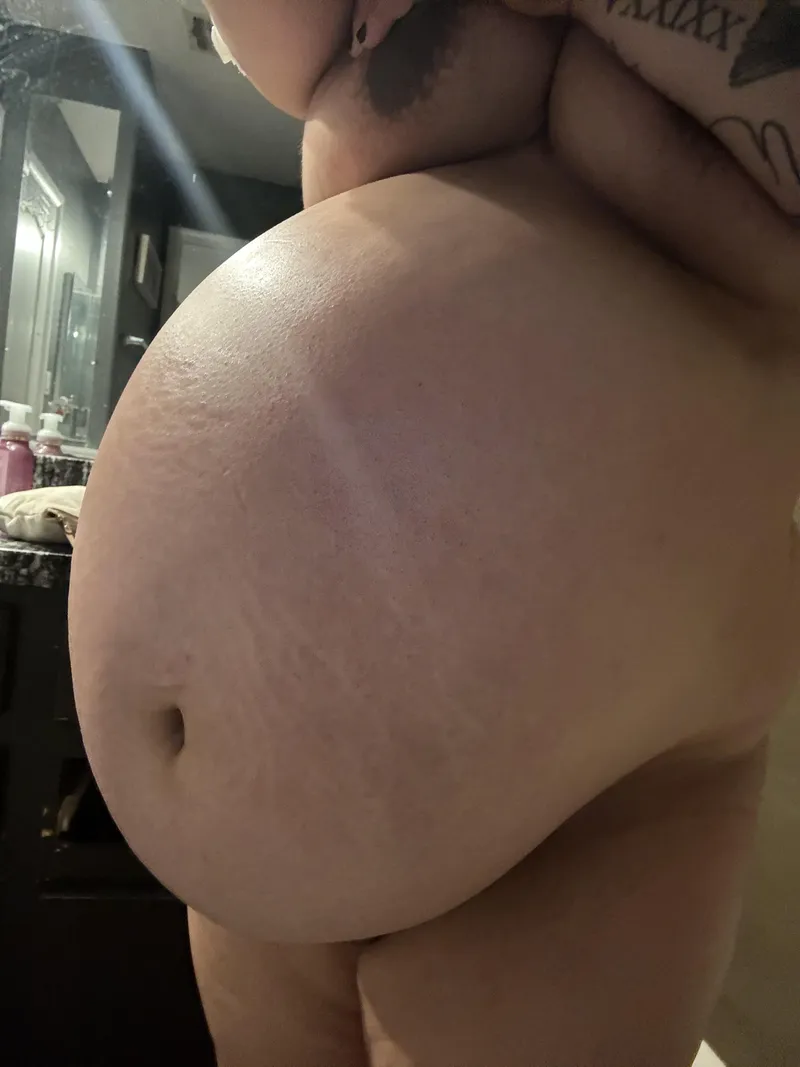 Thumbnail Sensual Desires: Rocking Belly and Cum Bucket by Lilstrawberrys - PreggoPorn