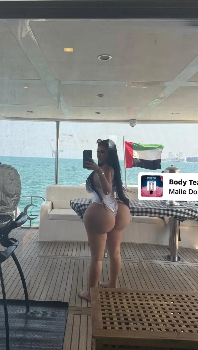 Thumbnail Magnificent Insights into the World of BoltedOnBooty