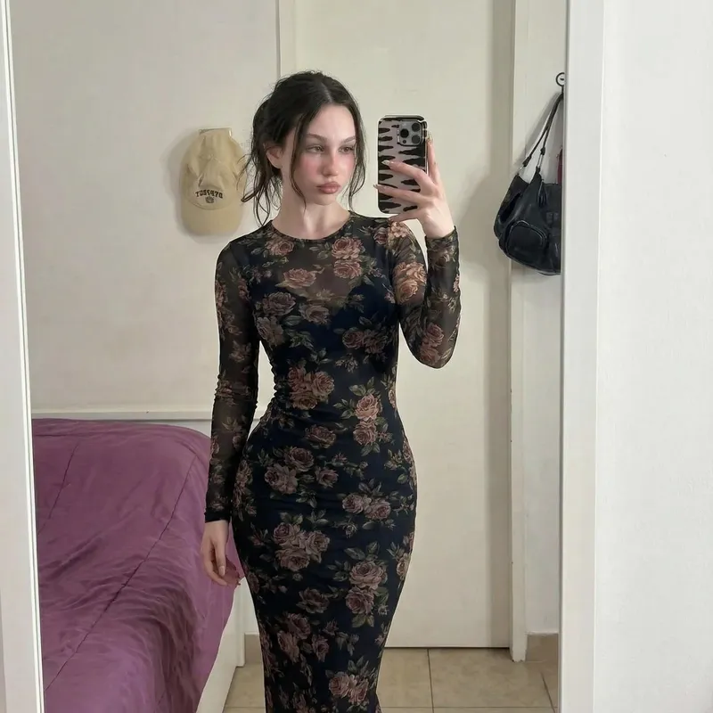 Thumbnail Modest vs. Revealing Tight Dresses by zoey_blowie