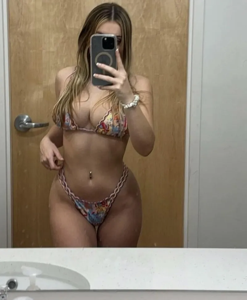 Thumbnail Discover DesireMe444's Fascination with Generous Older Men