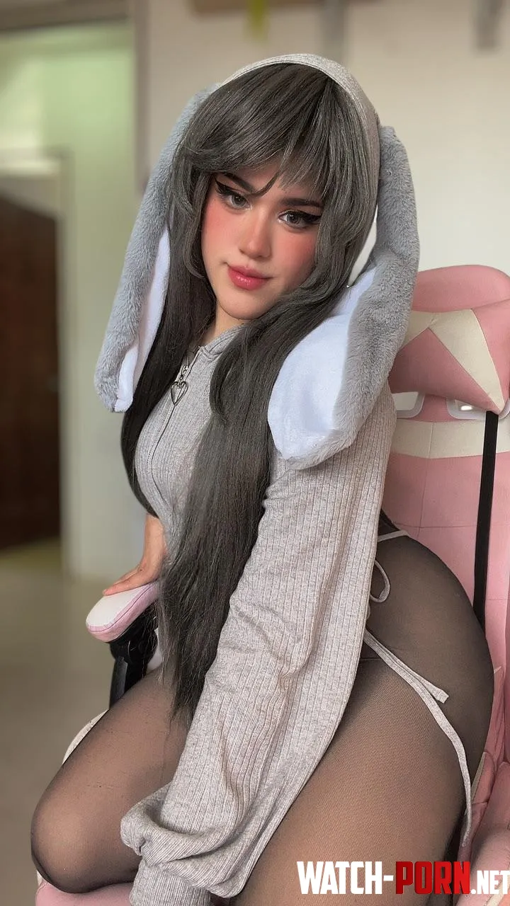 Grey is a good color for me? by afrodisiacauwu