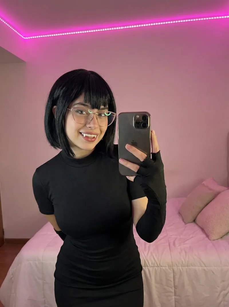 Thumbnail Mavis Cosplay - Hotel Transylvania by glamdollyyy | Category: Cosplay Girls