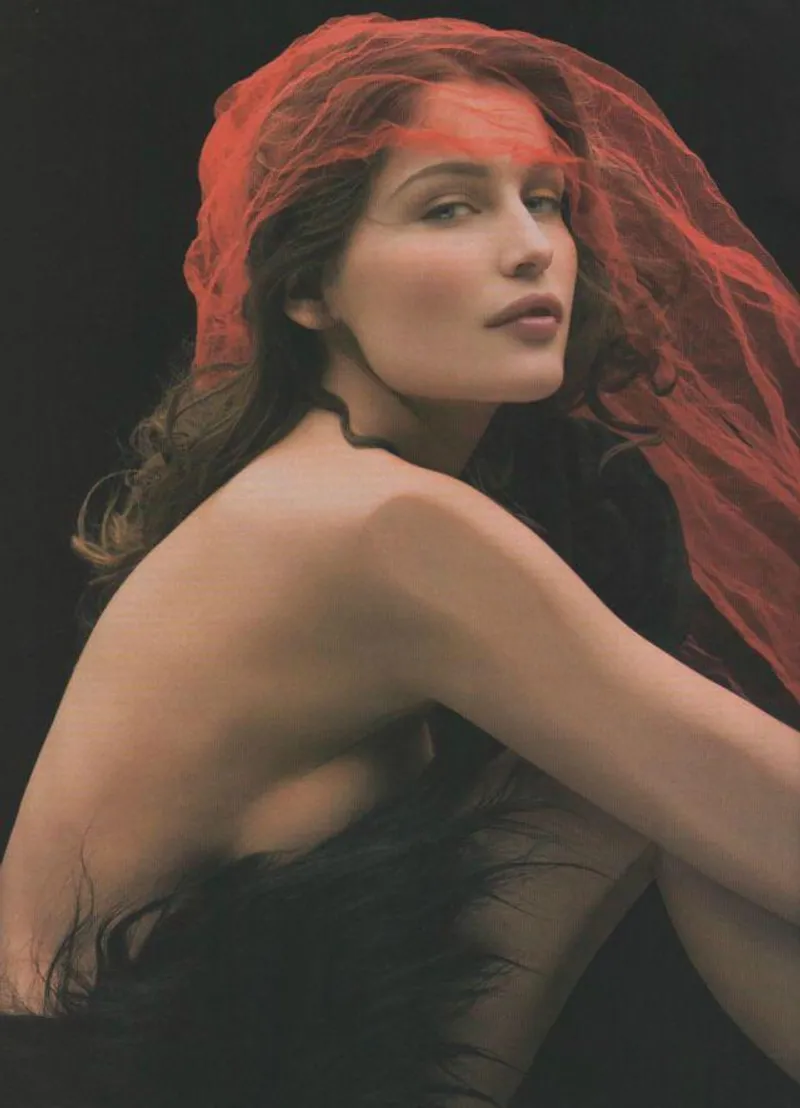 Thumbnail Laetitia Casta: Celebrating the Timeless Beauty of a Model