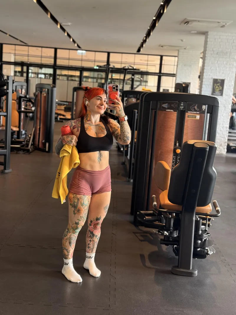 Thumbnail MirrorSelfie: Fitness Journey in the Mirror by power_midget