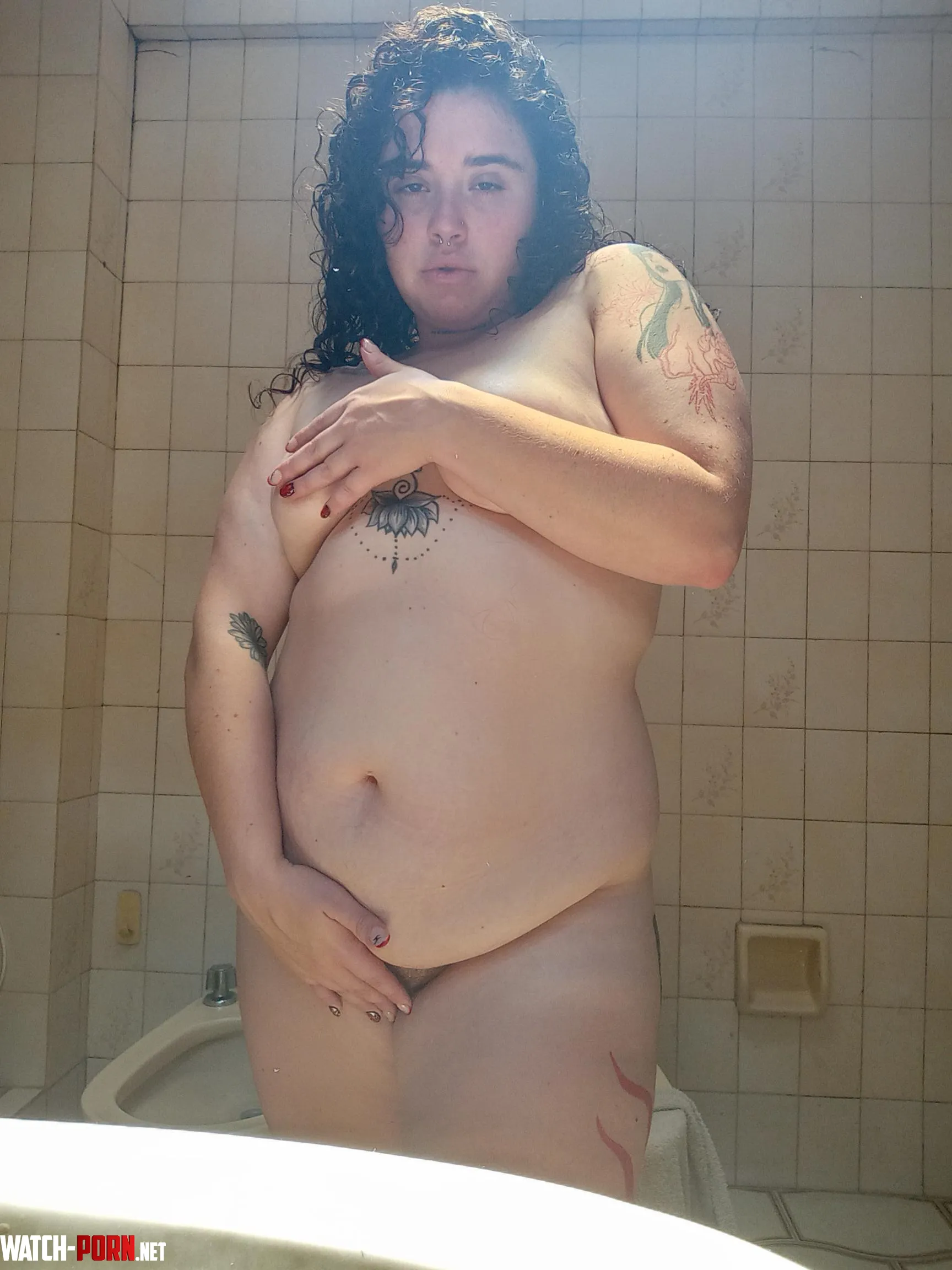 On your knees before your goddess by Xxbabykush