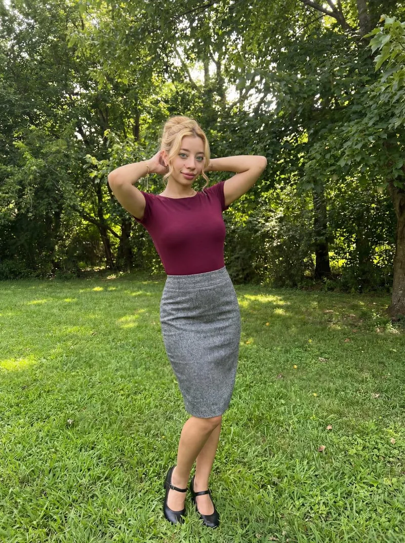 Thumbnail Elegance Defined: Few_Snow_6892's Classy Outfit