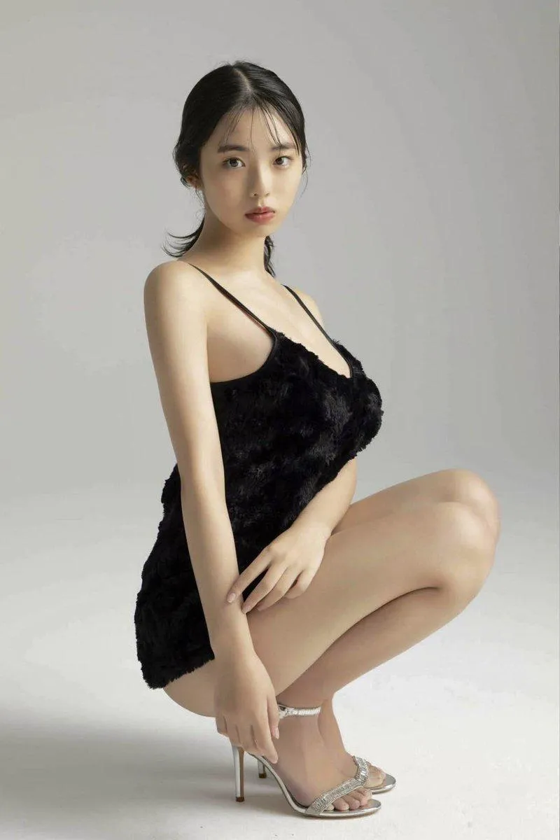 Thumbnail Discovering Hina Kikuchi 菊地姫奈's Allure | GravureGirls