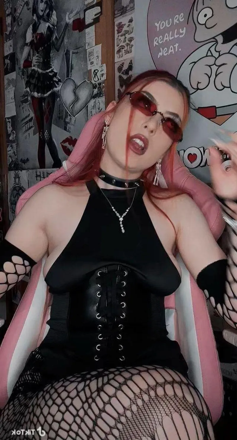 Thumbnail Angles and Style: ShadowFlick9802's Stunning LadiesInLeather Observations