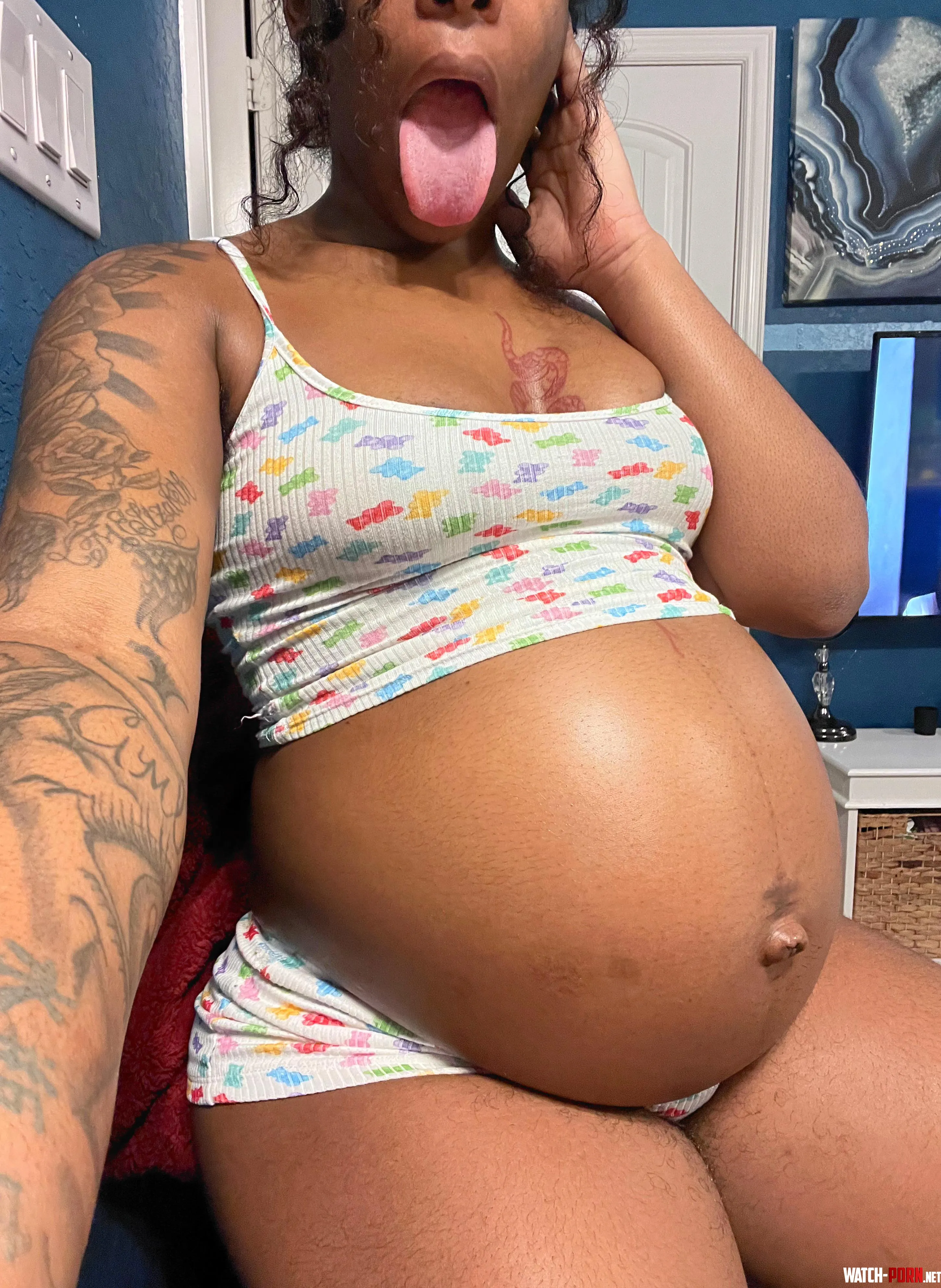 Do you like my hairy and pregnant ebony body? by 4theloveofsummer