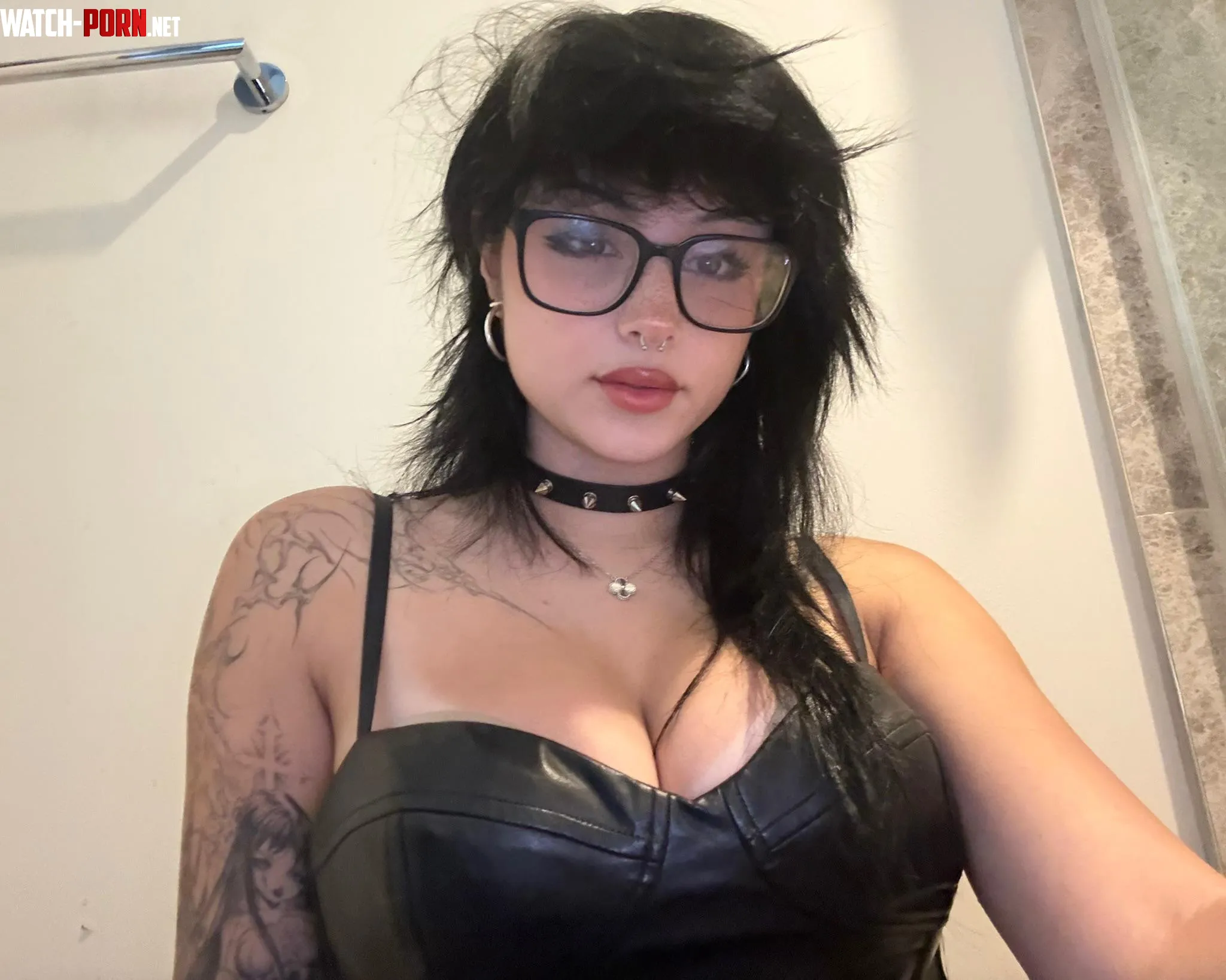 what if i turn around and... bend?? by Julzzzesss