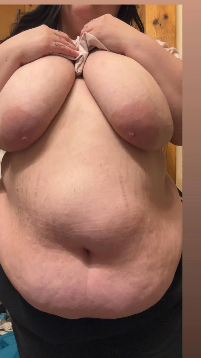 Thumbnail Frontal Charm: Do you like the front view? by Omgggkayyyy