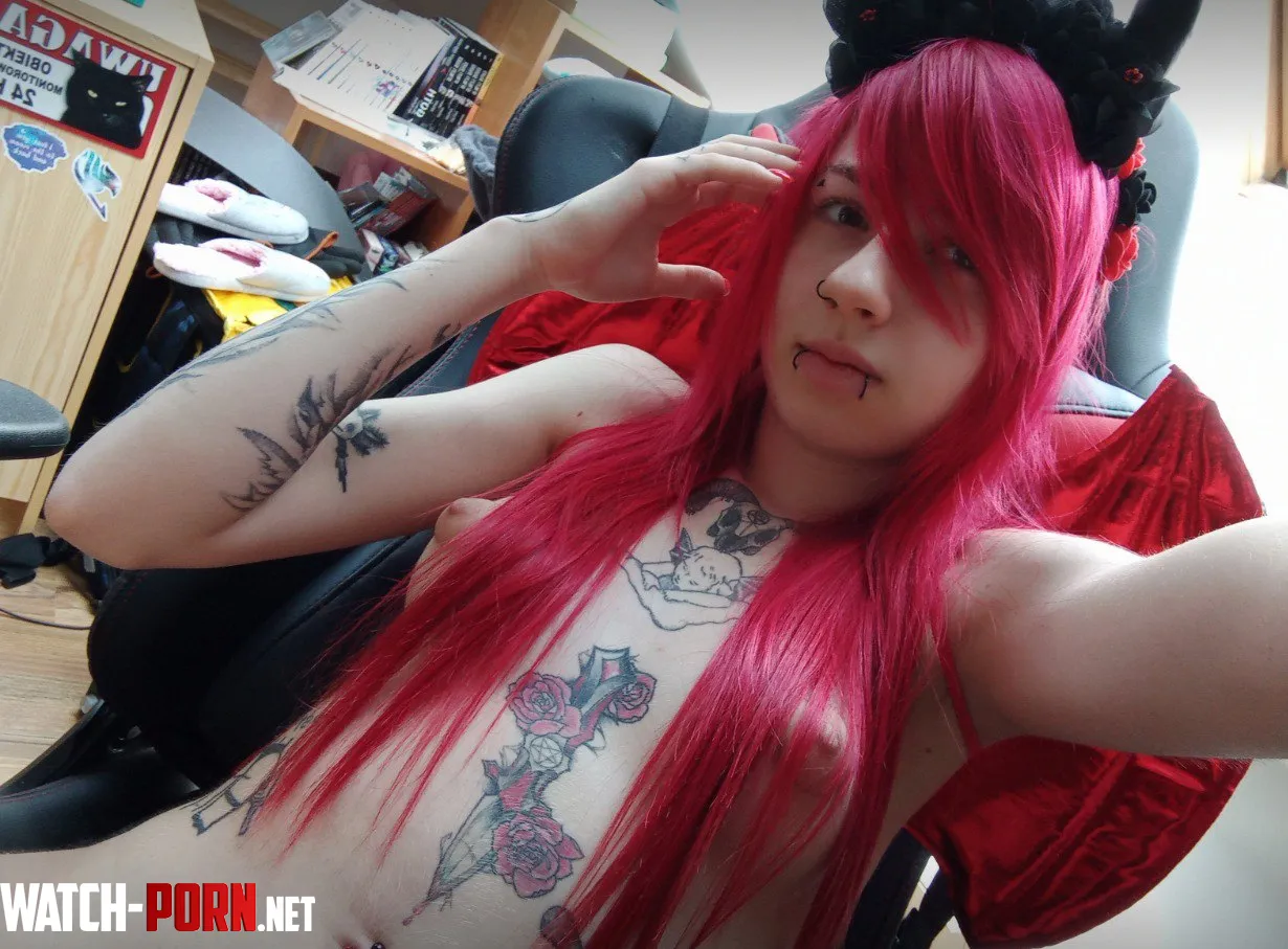 Let's play games and fuck all night long? [F] by warrioreldren