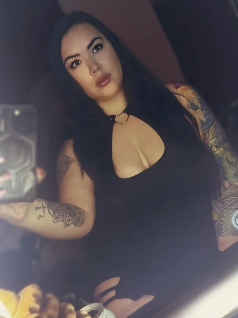 Thumbnail Mixed Descent: Navigating Native American and White Ancestry | Ashlyn_Tayler