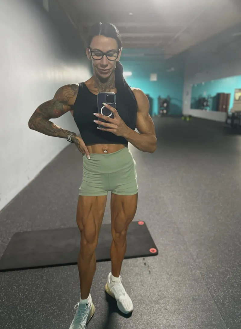 Thumbnail Showcasing Gains and Progress: gymgirlfriend's Journey | ThickFit Category
