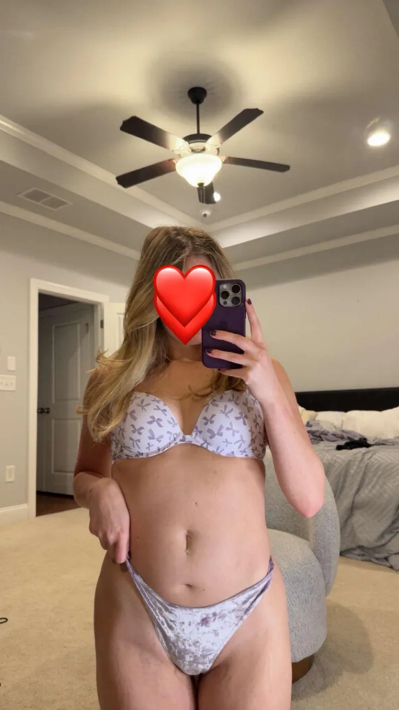 Thumbnail Discover Chloeafterdarkxo's Draining Expertise: A Dive into OnlyFansChicks