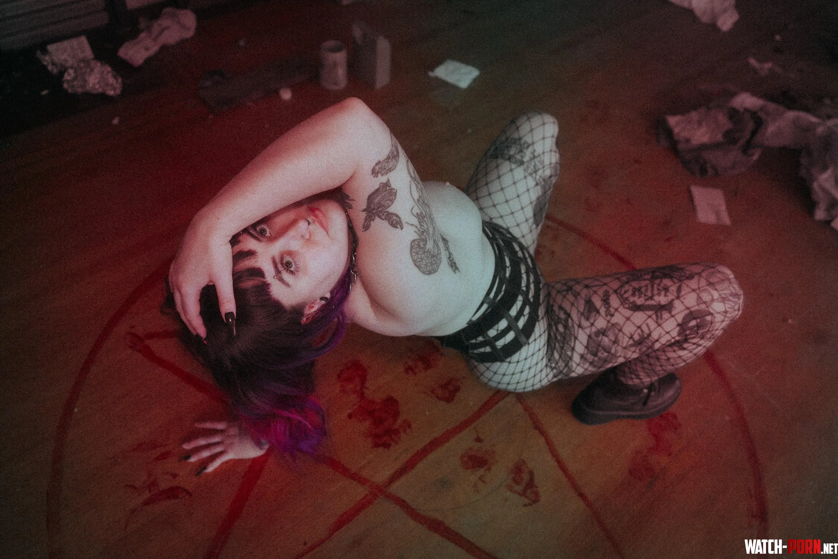 ifound myself in an abandoned house.. obvs i stripped and got pics taken duh by elizabxthfields