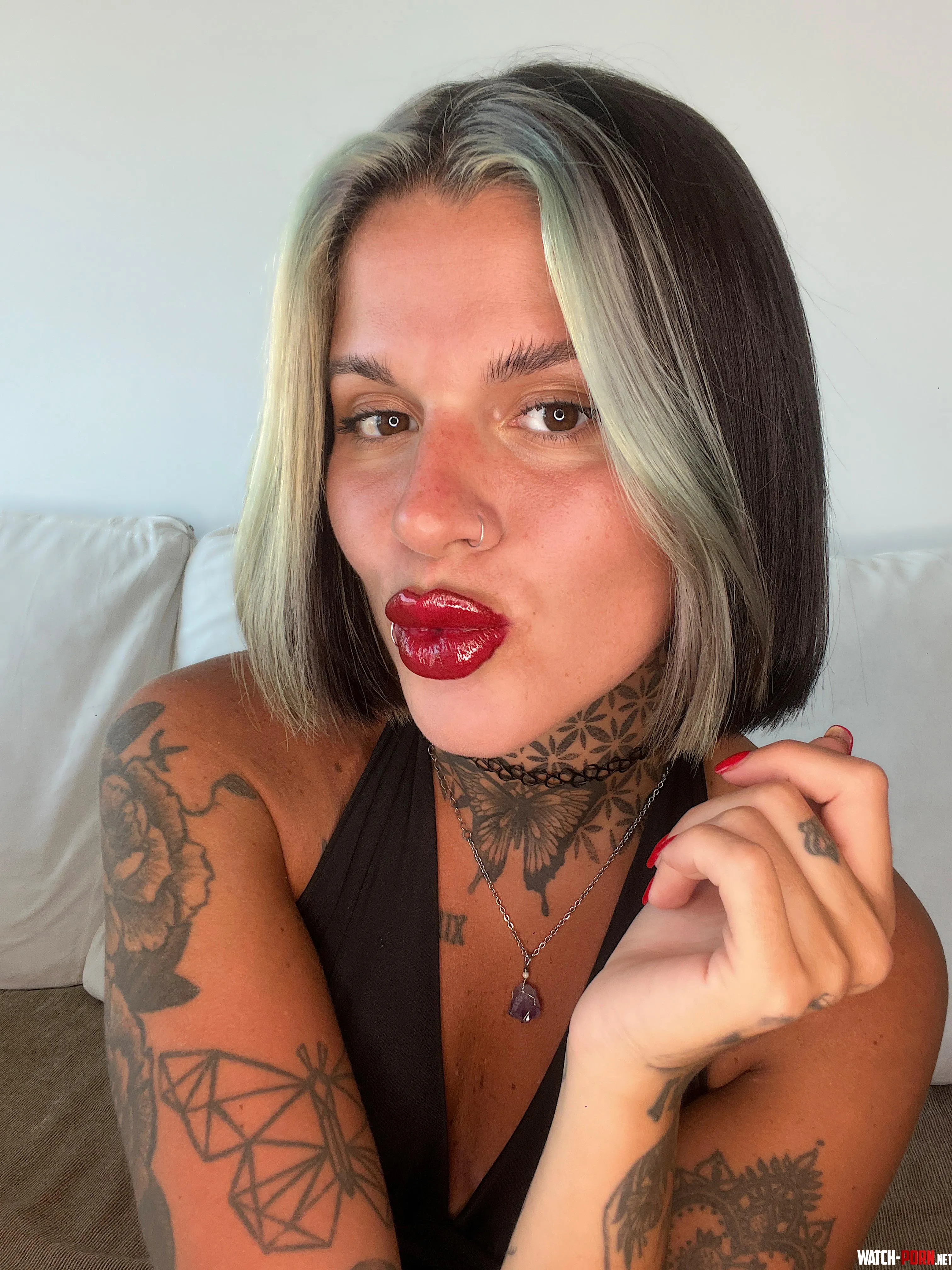 This is how I like to show off luscious lips by girlytattoo