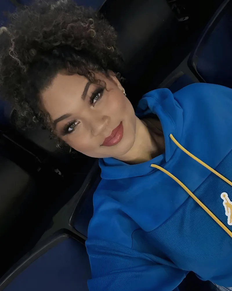 Thumbnail WavyAndWonderful's Seductive Call: A Journey in Ebony Amateurs - ebonyamateurs