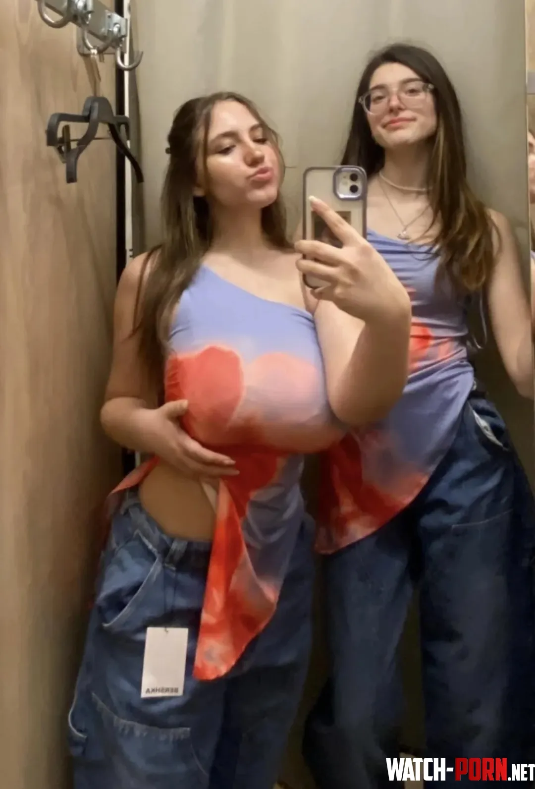 her friend is hiding behind them by pearl_mar