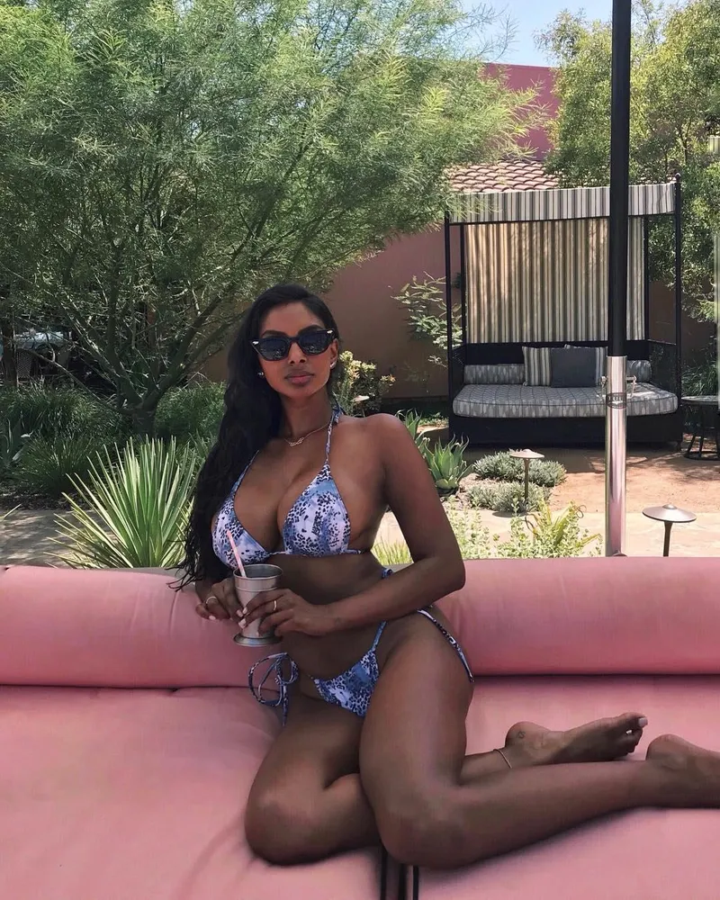 Thumbnail Brown Babe Allure by blasterpiece