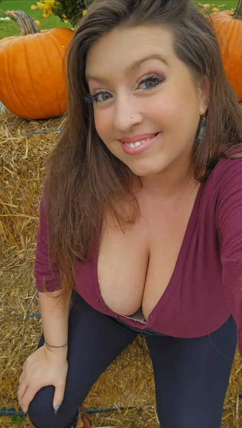 Thumbnail Enticing Glances: 'Your New Favorite Excuse to Stare' by Babylittlelo