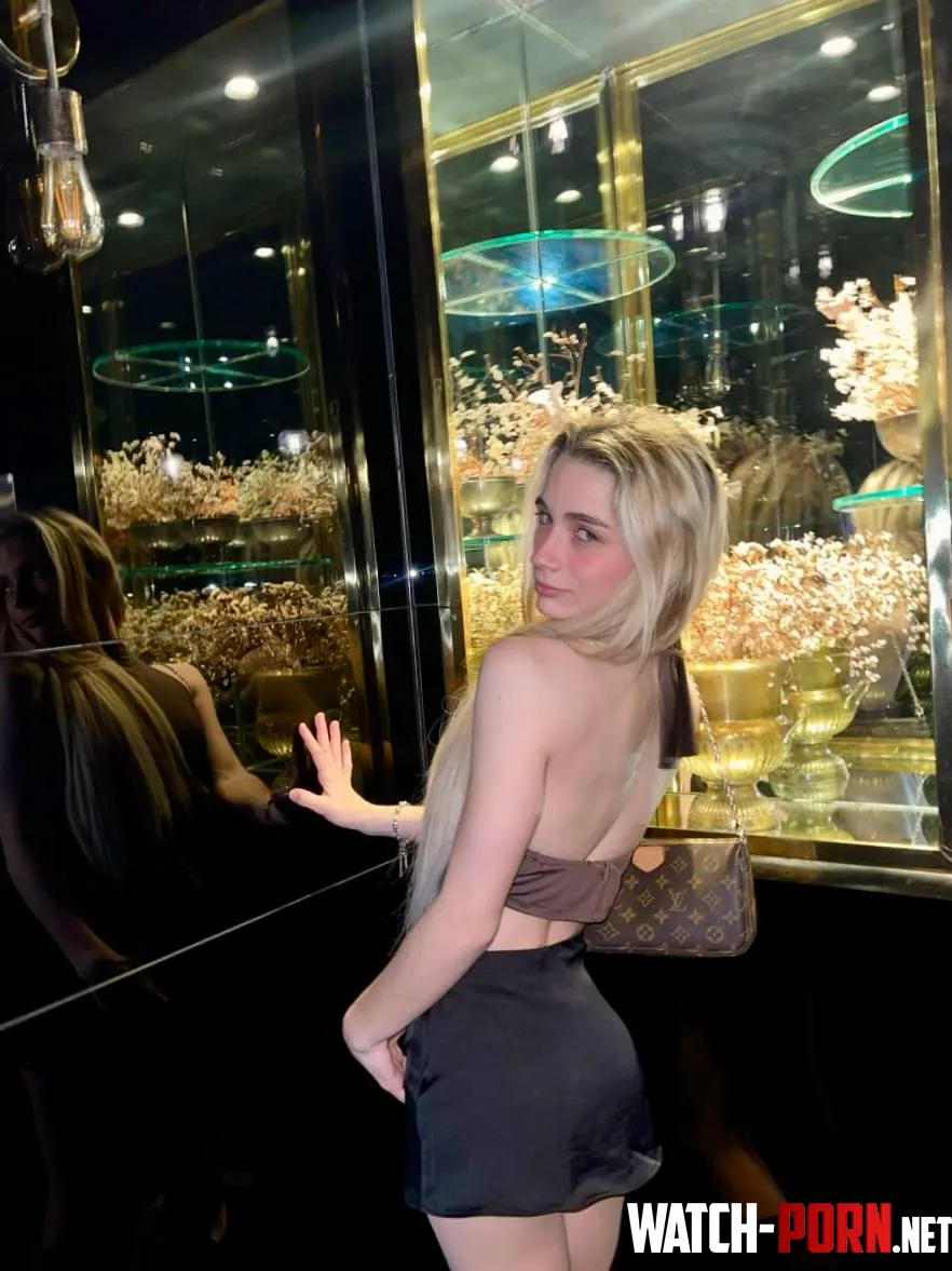 Feeling cute in my outfit by EuphoricEditor5133