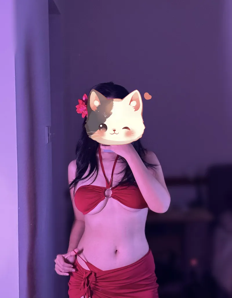 Thumbnail Sensual Request: Rub some lotion on me? by GabbyGabbyG