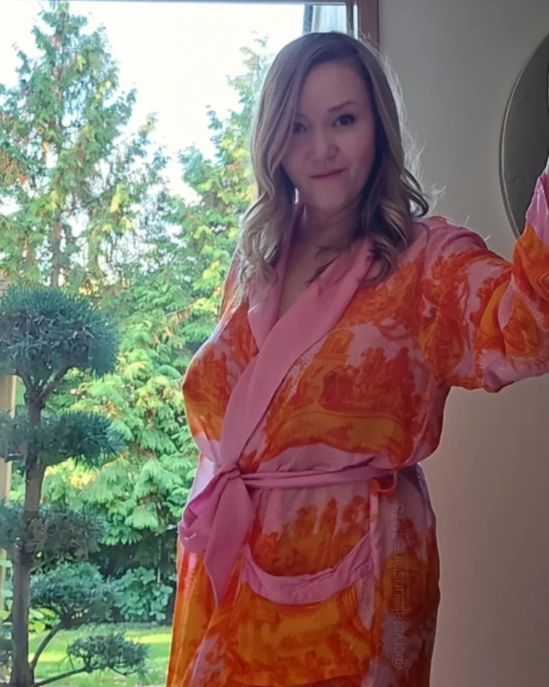 Thumbnail Lingering Gaze Desires Revealed by Crystal_Sunshine_