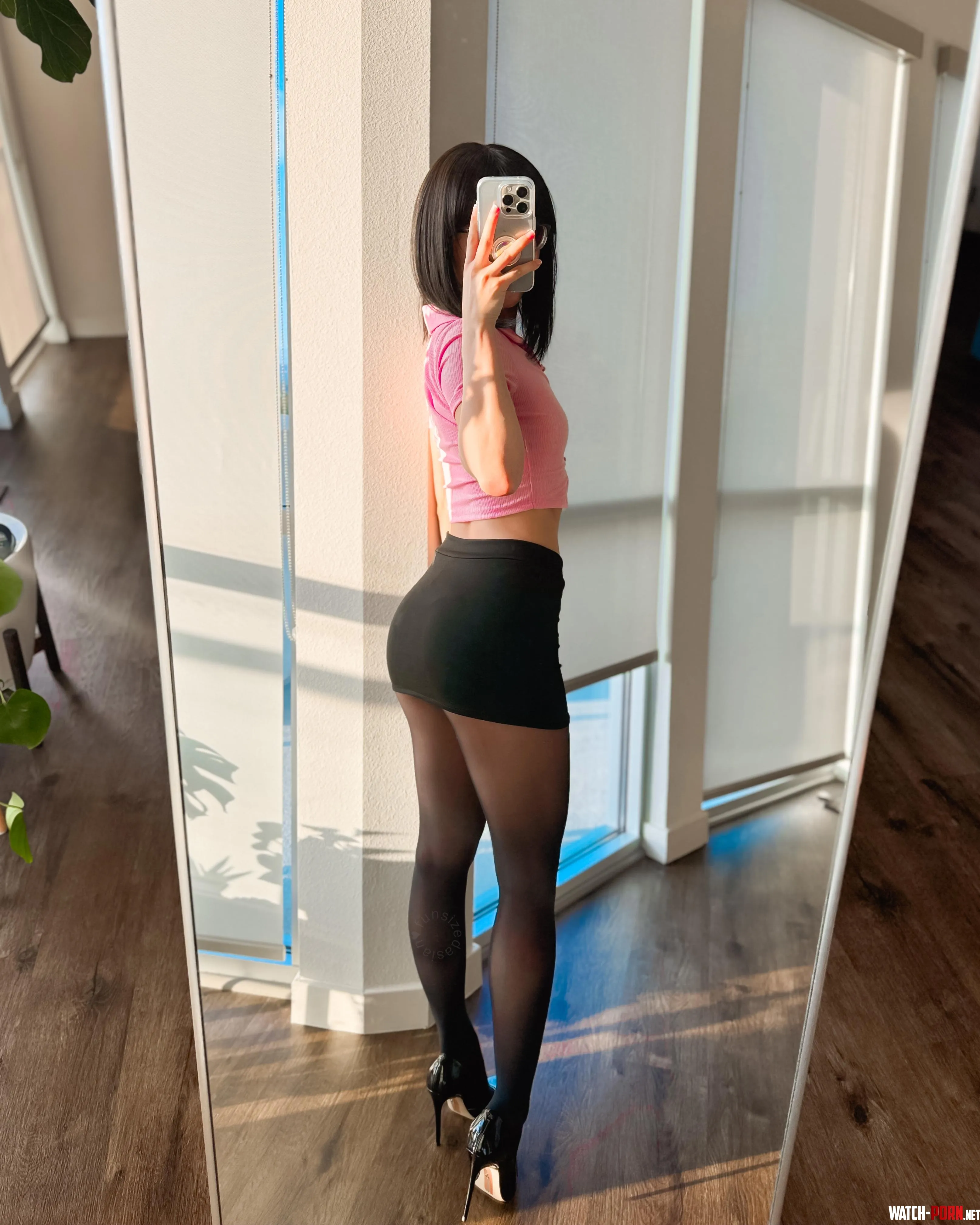 mirror selfies hit different when you’re feeling yourself by fun-sized-asian