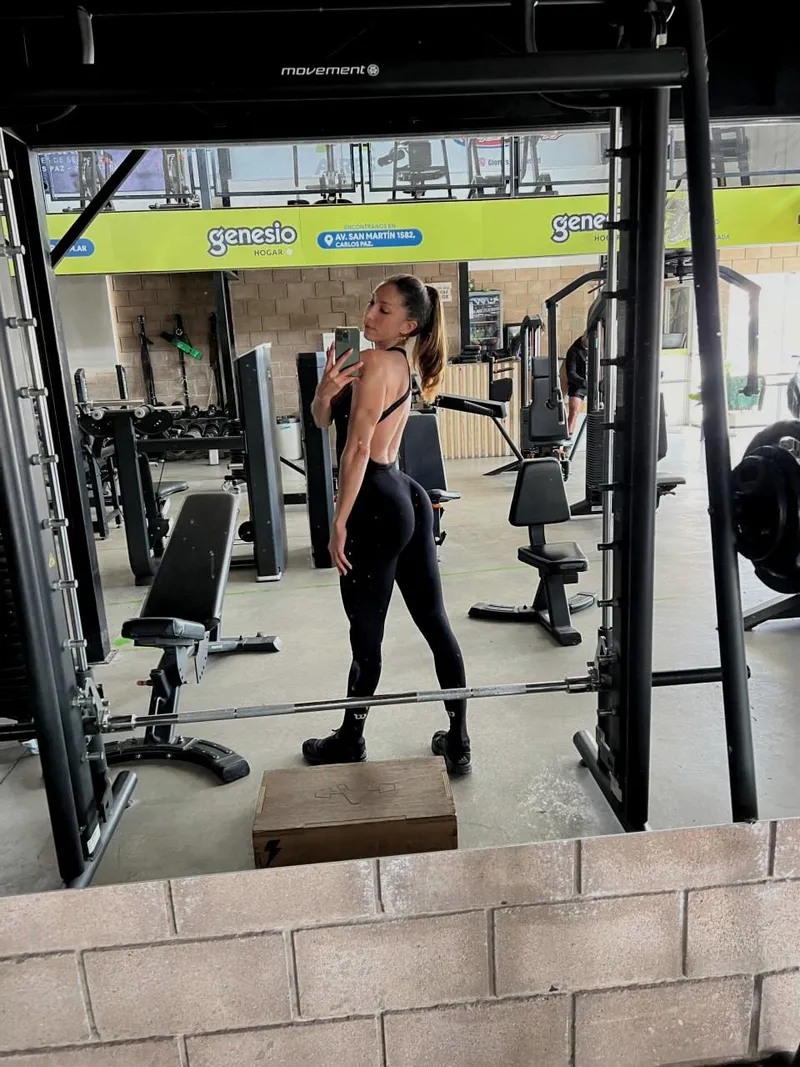 Thumbnail Fit Journey: 'Selfie first with my yogapants before I hit this gym equipments' by jessicaa_fit