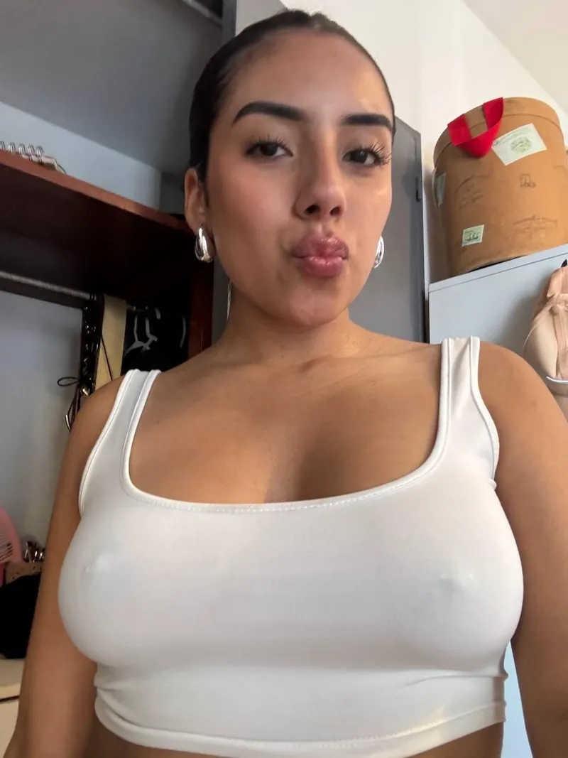 Thumbnail Braless Vibes: Confident and Carefree by CupCakePeachy