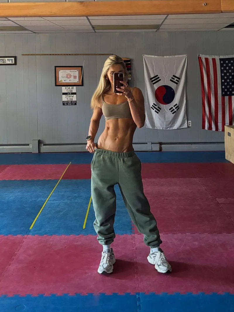Thumbnail Meet AthleticGirl Mariah Morse in DolGrenn's Article