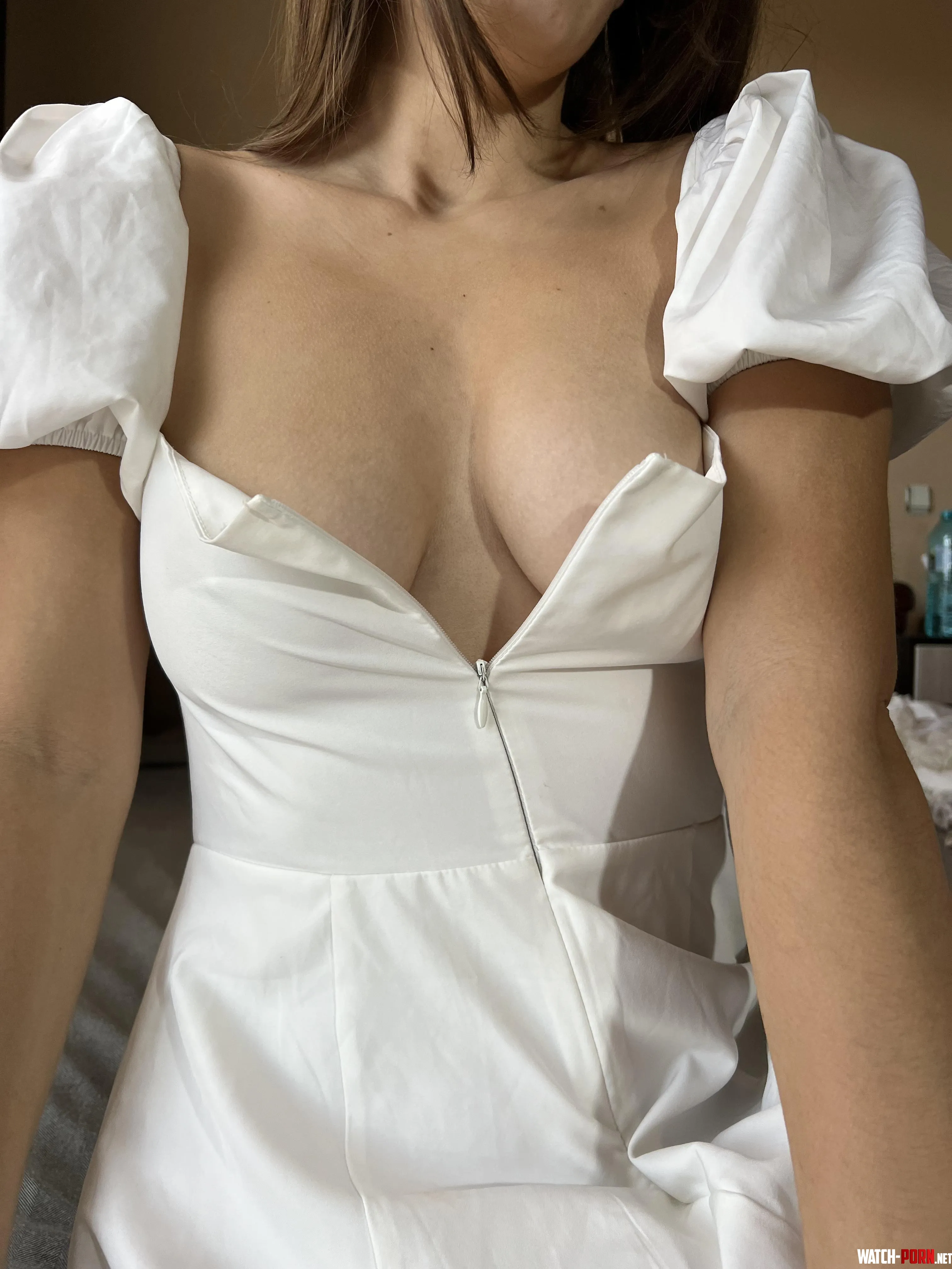 Braless cleavage by Myonaaa