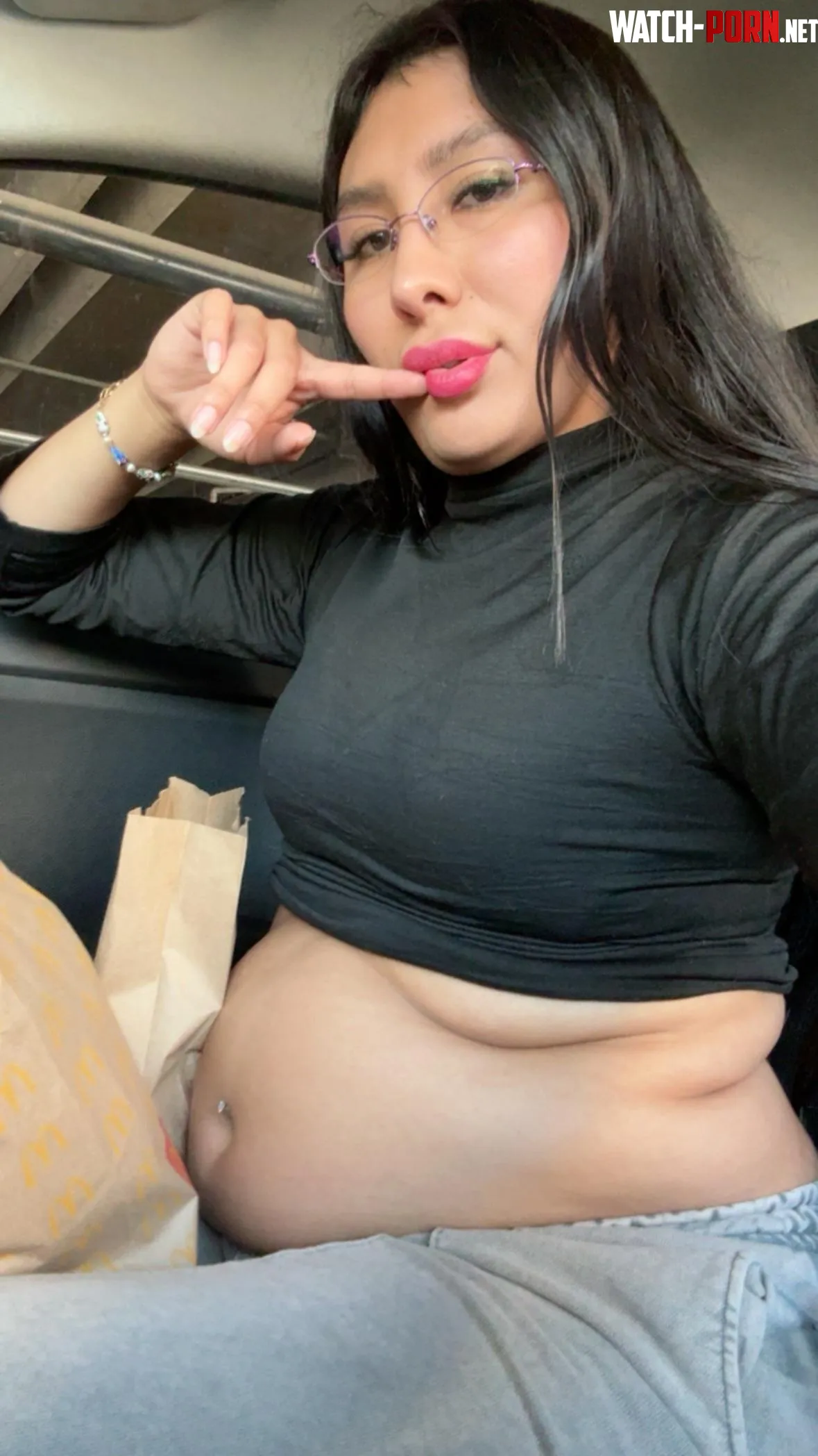 To think I used to be sooo skinny and toned… someone tease me🙂‍↔️🙂‍↔️🙂‍↔️ by feedthisgirl