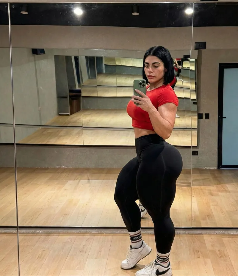 Thumbnail Embracing the Late Night Mood with hanammBb7