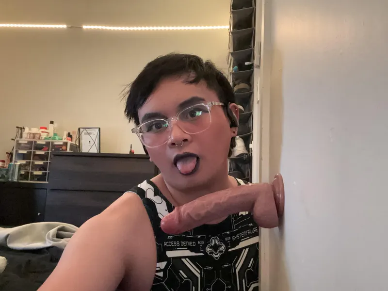 Thumbnail Happy Monday! Wishing for Something Real | Leather-Discount4660