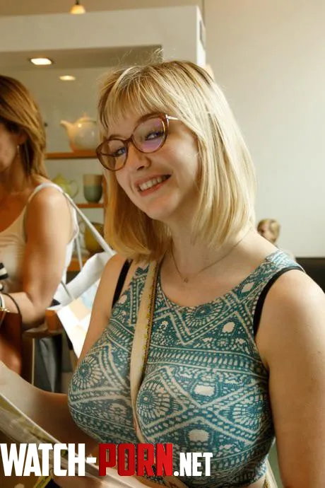 Separating those tits by CauliflowerDue2638