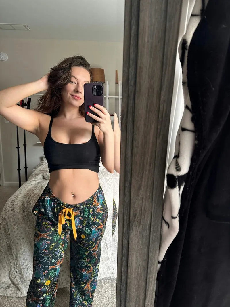 Thumbnail Handle with Care: Navigating the Cleavage Territory by PuffSnip | Cleavage