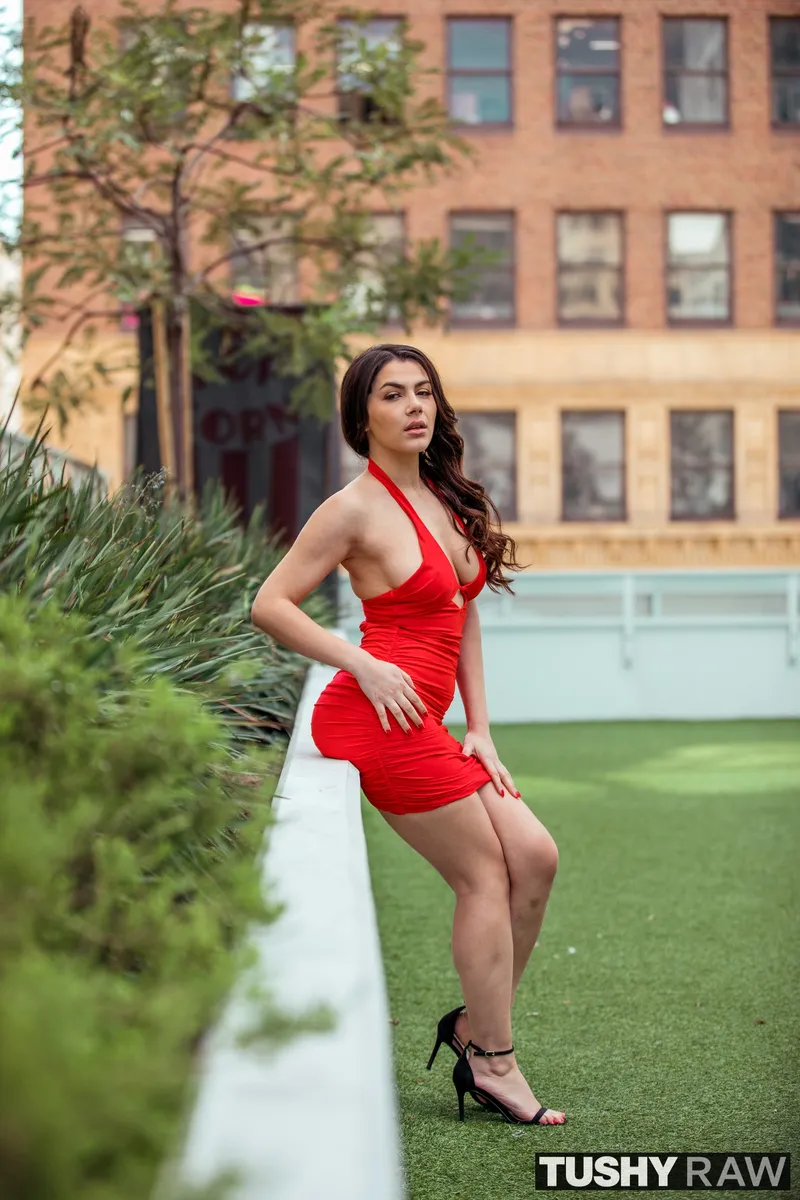 Thumbnail Valentina Nappi: A Standout in the ClassyPornstars Category