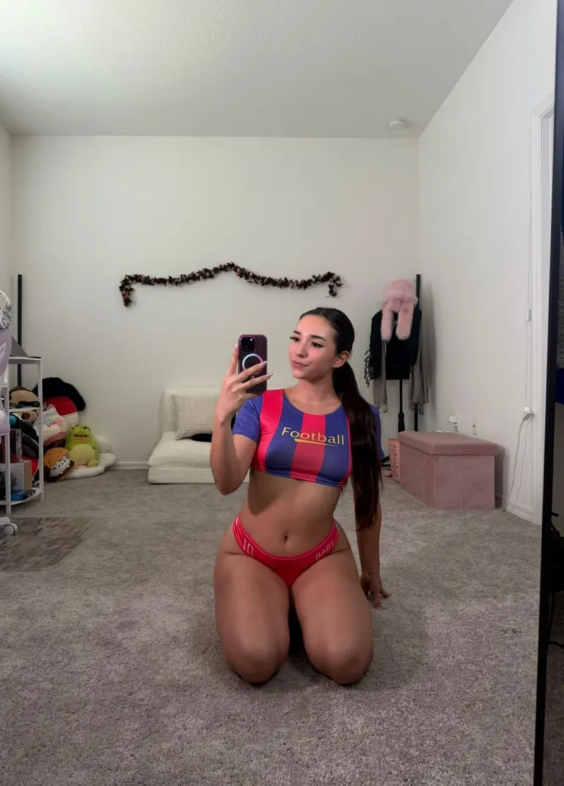 Thumbnail My Mirror’s POV by DarlingPetalina | MirrorSelfie