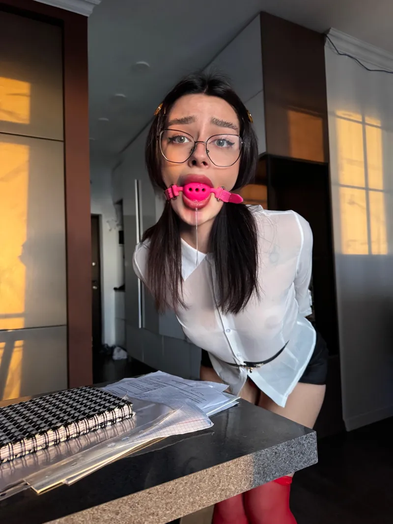 Thumbnail Secretive Completion of Reports: The Boss's Promise | SunnyRosehip