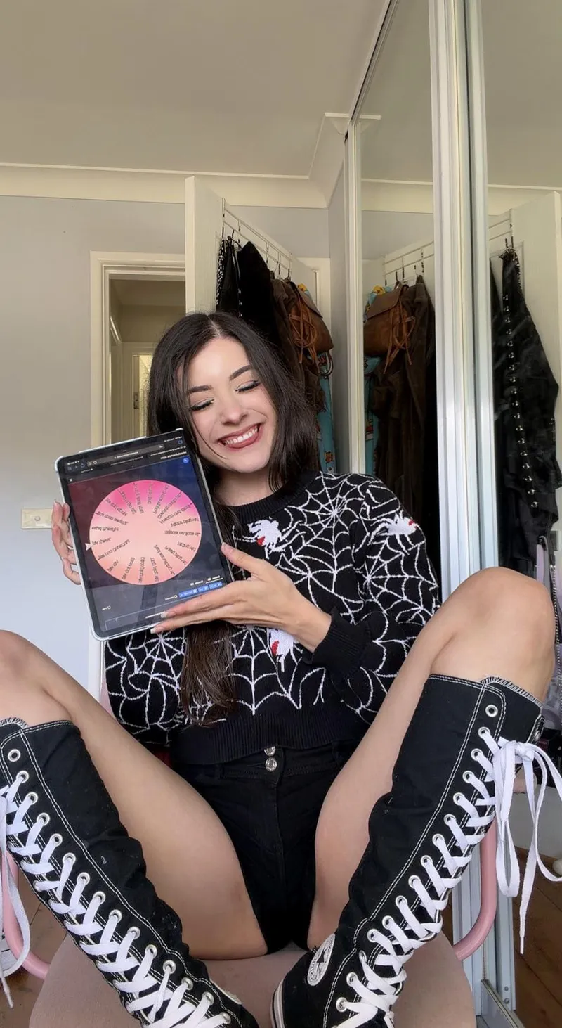 Thumbnail Live Stream Fun with minacakes_ in onlyfanshottest