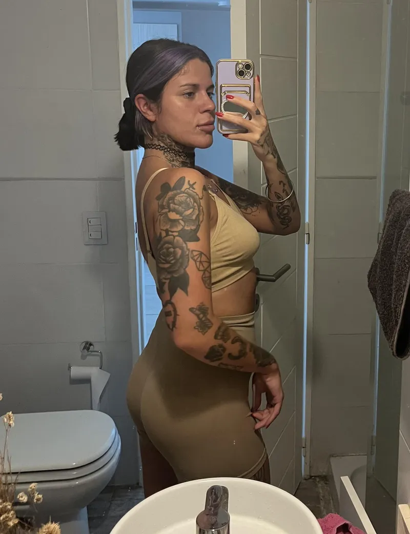 Thumbnail Cute and Stylish Ponytail Ideas by girlytattoo