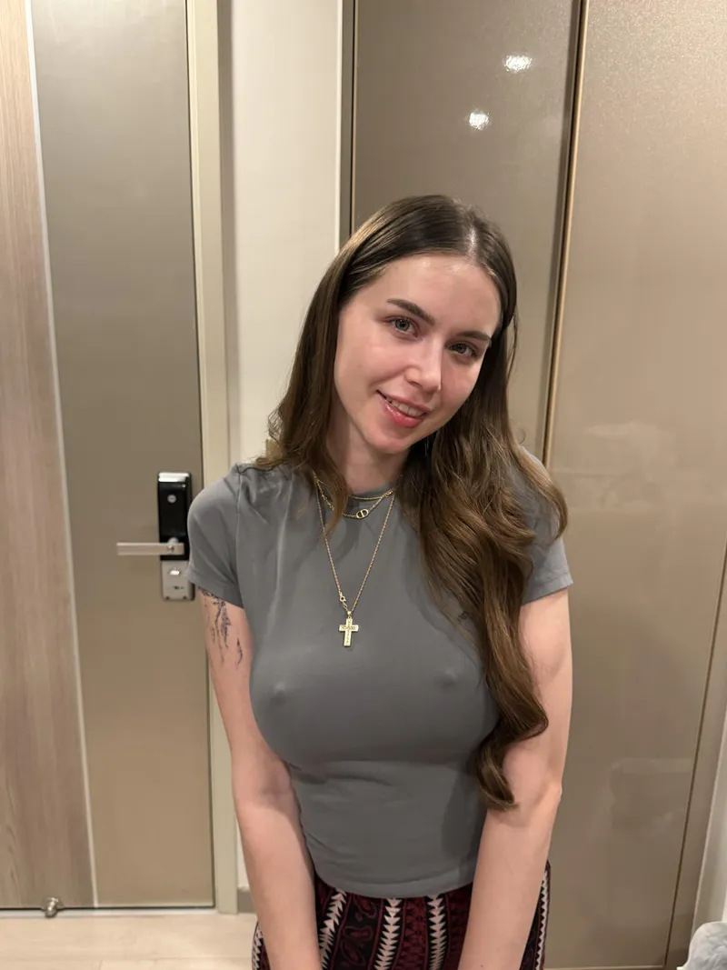 Thumbnail Starting the Day Braless and Energized - Justacutienere Shares Positivity