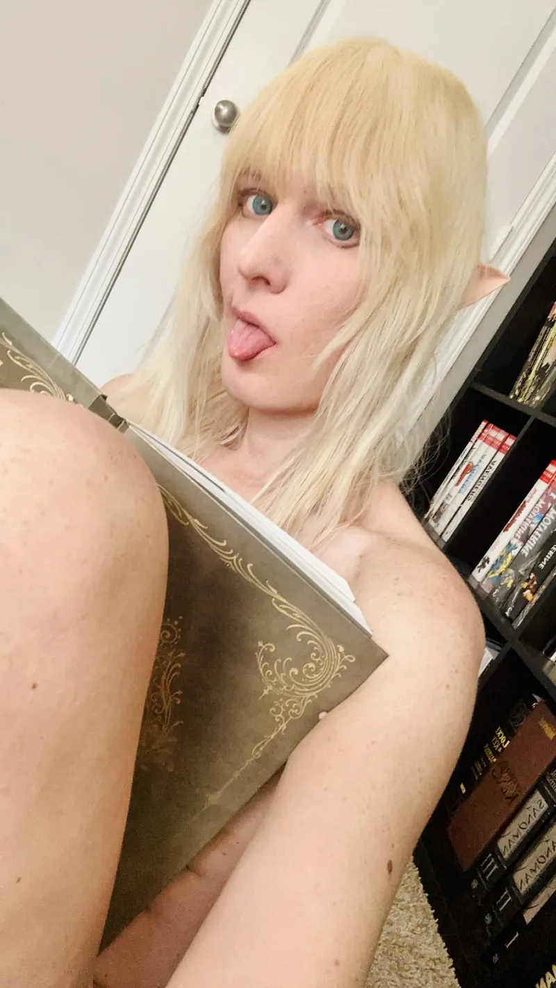 Thumbnail SunnyBunnyMina Seeks Distraction from Reading with GWNerdy Fun