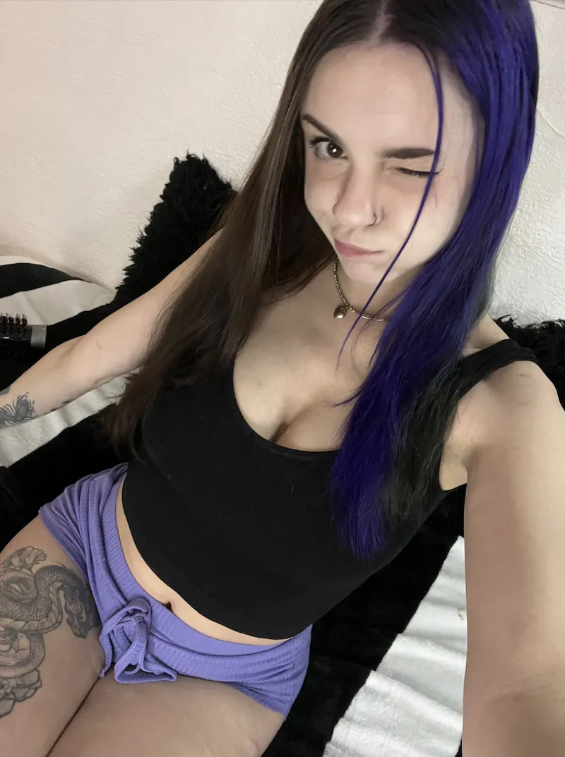 Thumbnail Lauraradford Contemplates: Is This What You Call Average? - SexyButNotPorn Inquiry