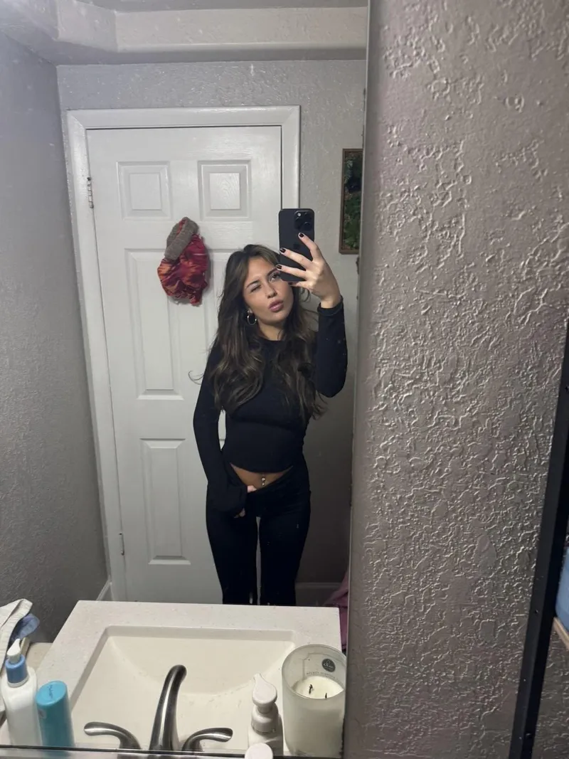 Thumbnail Morning Vibes: Wake Up to Croptopgirls with Jaxxskie