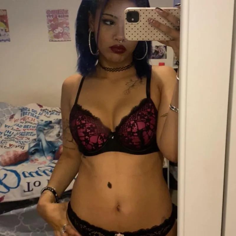 Thumbnail 4ngeldolli Showcases Favorite Bra and Delightful Cleavage