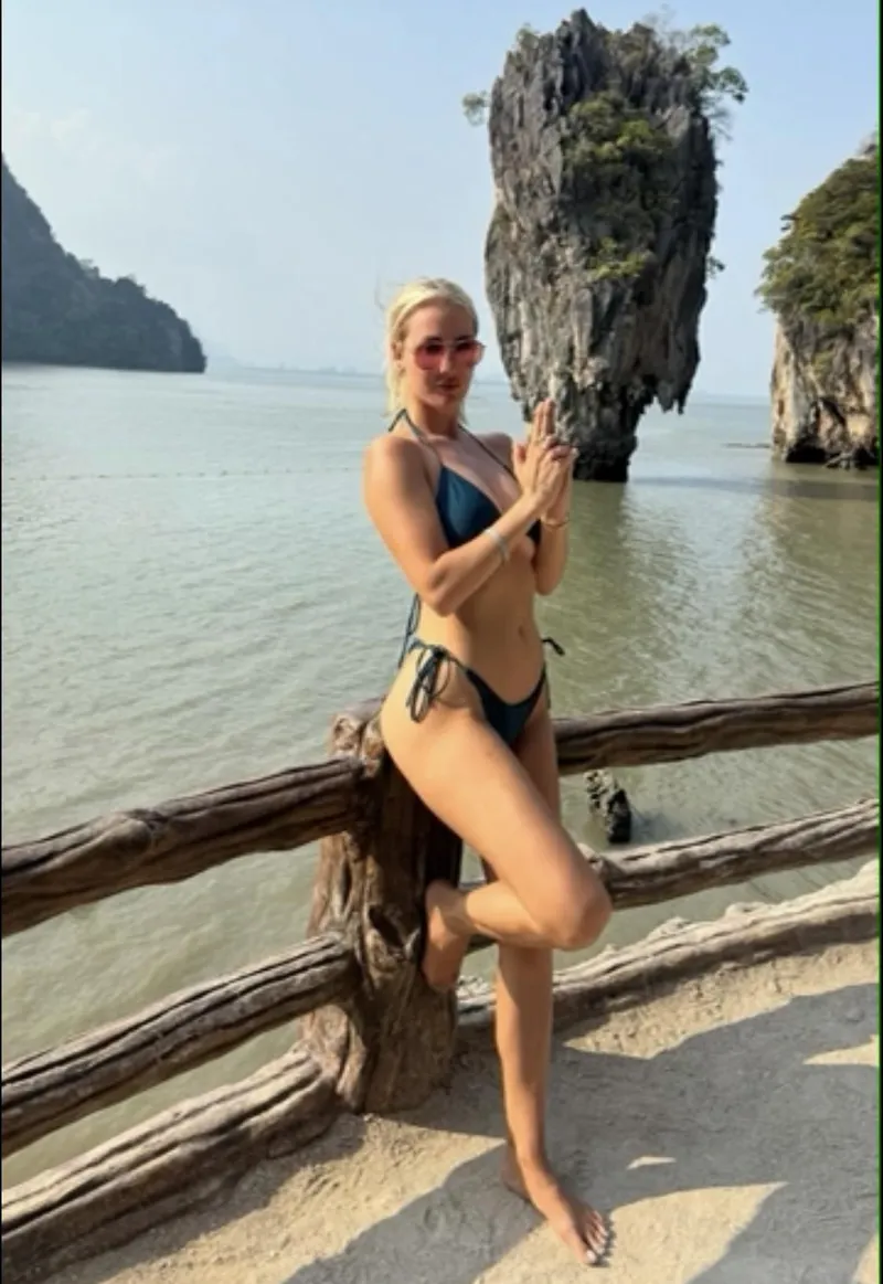 Thumbnail James Bond Moment by NicoleKnightUSA_ | Blonde Category